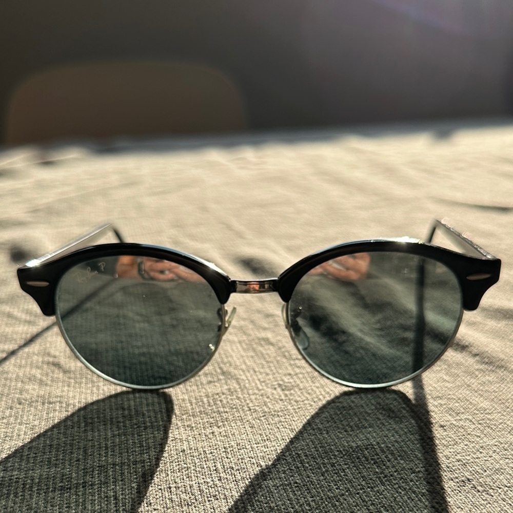 Ray-Ban Classic Black Clubround Sunglasses